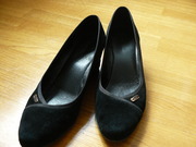 туфли 40 р. из нат. замши,  мало б/у,  куплены в панараме весной 2014